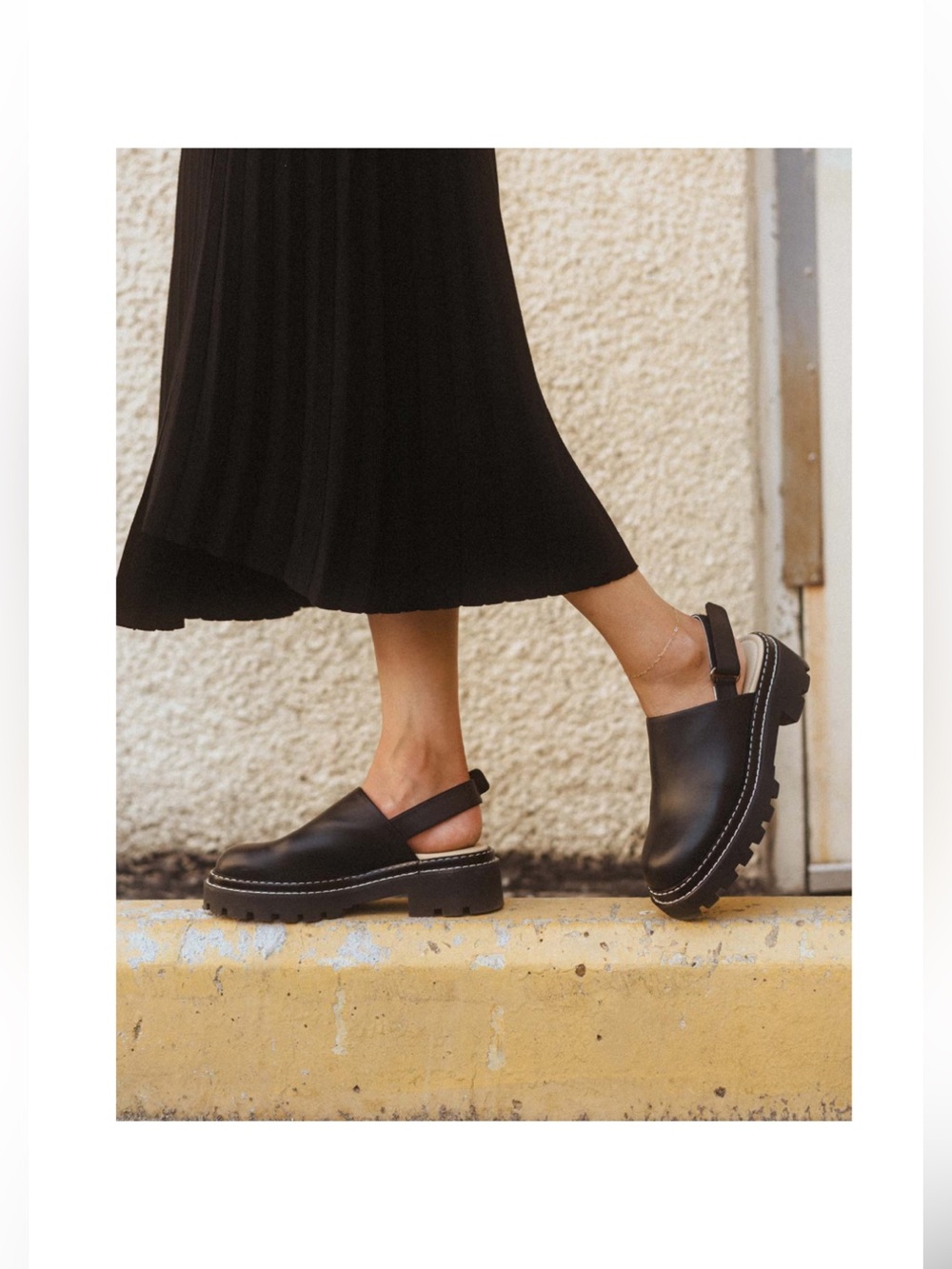 Poppy Barley Lug Mule